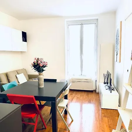 Apartment Bixio Eleven Junior A 7 Minuti Dal Duomo